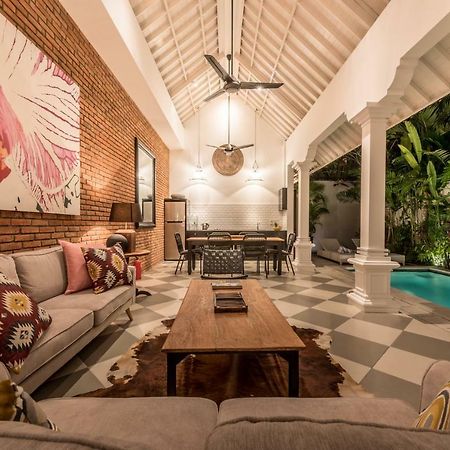 Central 3 Bedroom Villa Close To Seminyak Beach 외부 사진