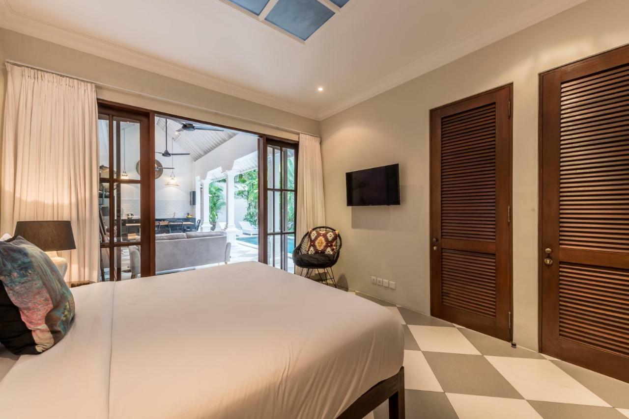 Central 3 Bedroom Villa Close To Seminyak Beach 외부 사진